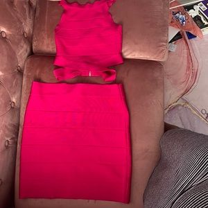 Bran new BEBE matching bandage crop top and skirt in fuchsia